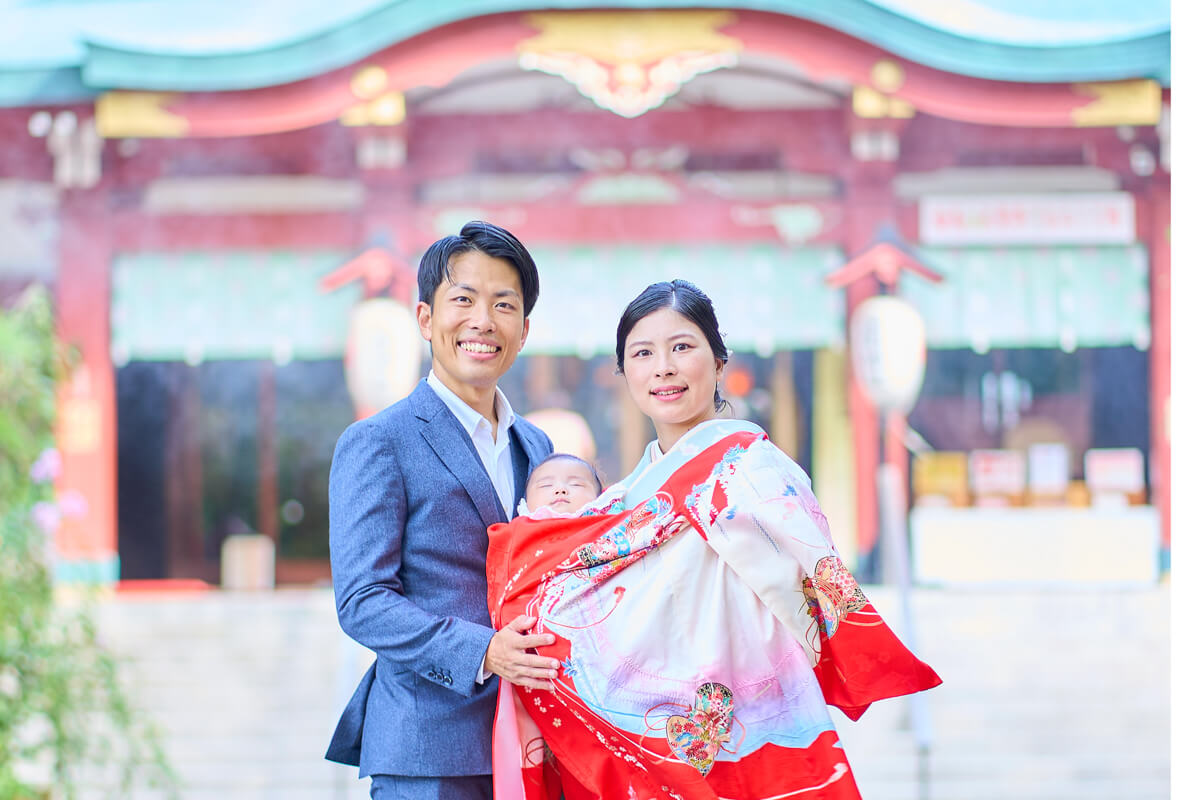 神社でのお宮参り写真
